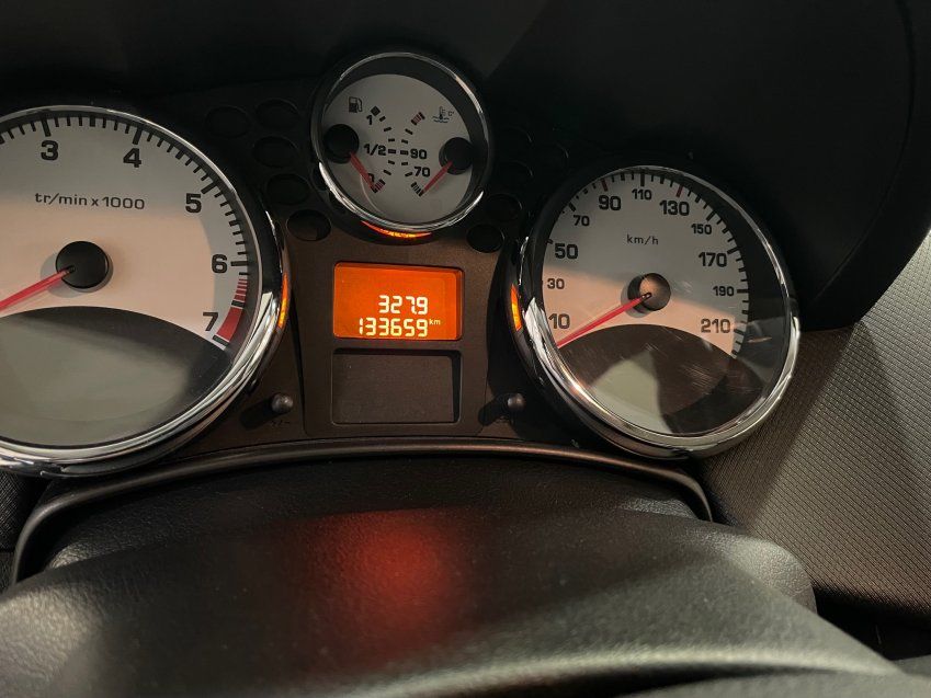 PEUGEOT 207 VTI SPORT