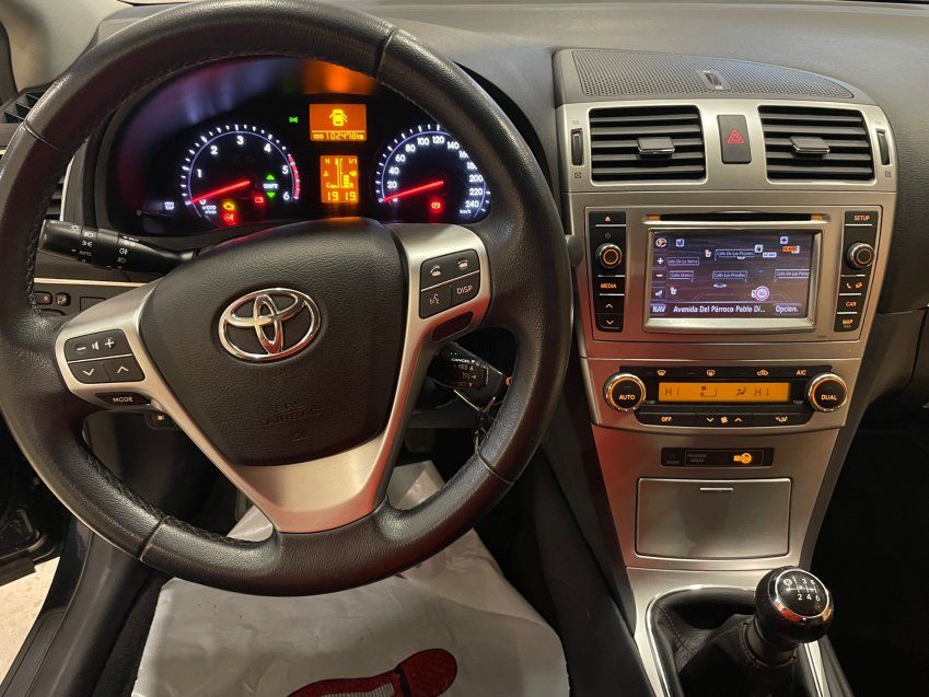TOYOTA AVENSIS 120 D ADVANCE