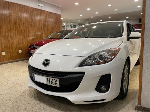 MAZDA 3 1