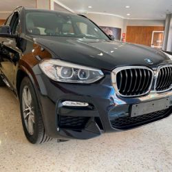 BMW Negro tipo SUV