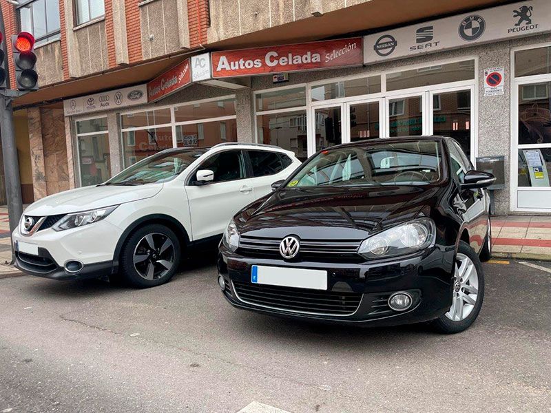 Coches blanco y negro de segunda mano