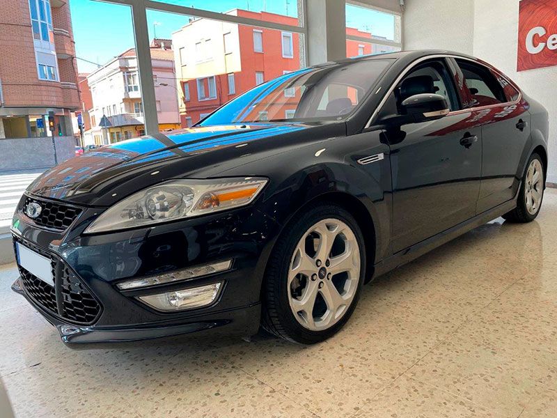 FORD negro